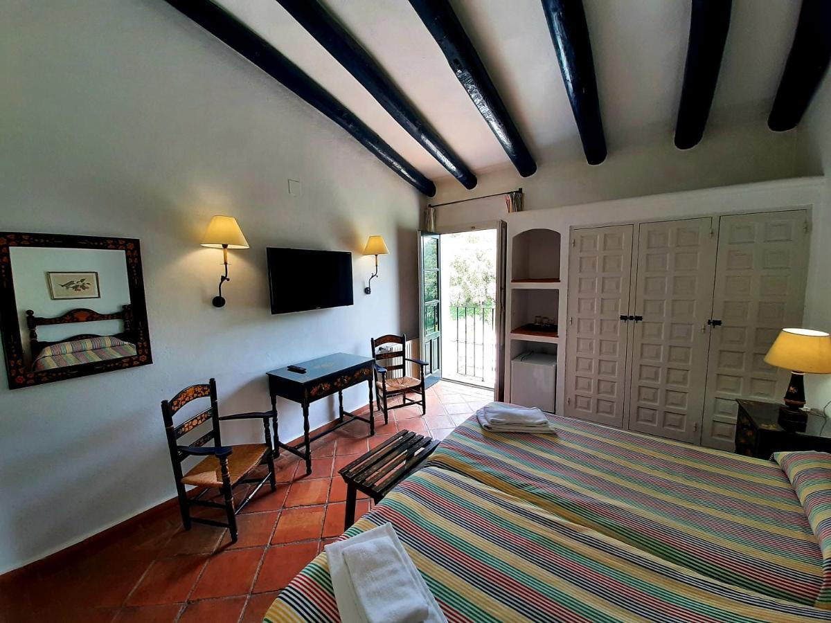 Finca Valbono Apartamentos Rurales Y Hotel Aracena Buitenkant foto