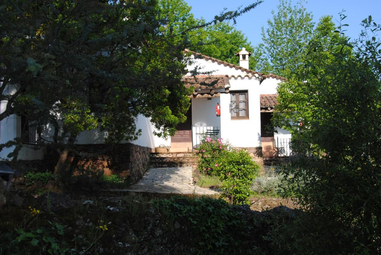 Finca Valbono Apartamentos Rurales Y Hotel Aracena Buitenkant foto
