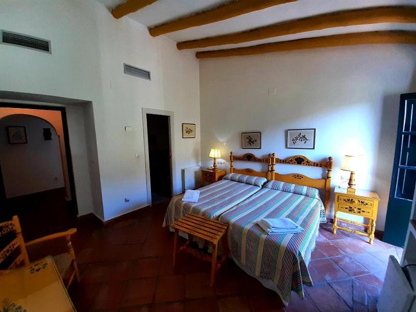 Finca Valbono Apartamentos Rurales Y Hotel Aracena Buitenkant foto