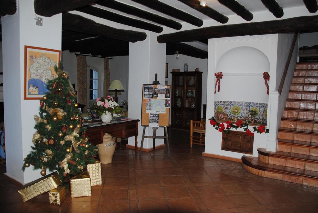 Finca Valbono Apartamentos Rurales Y Hotel Aracena Buitenkant foto